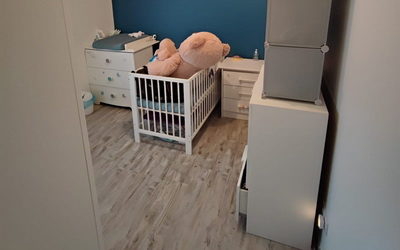 Chambre aménagée attend bébé…